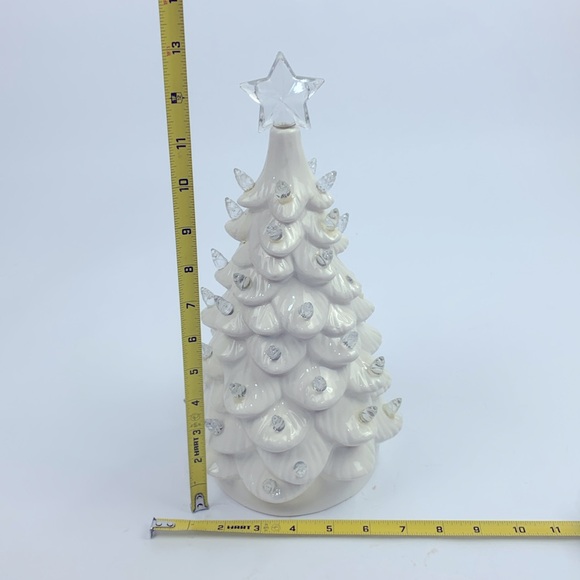 White ceramic Christmas Tree Battery Operated White bulbs & star On off switch - Picture 11 of 14